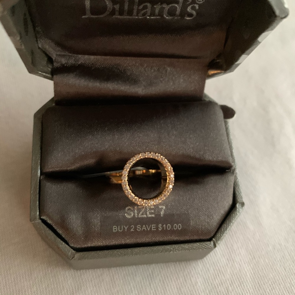 Beautiful circle ring